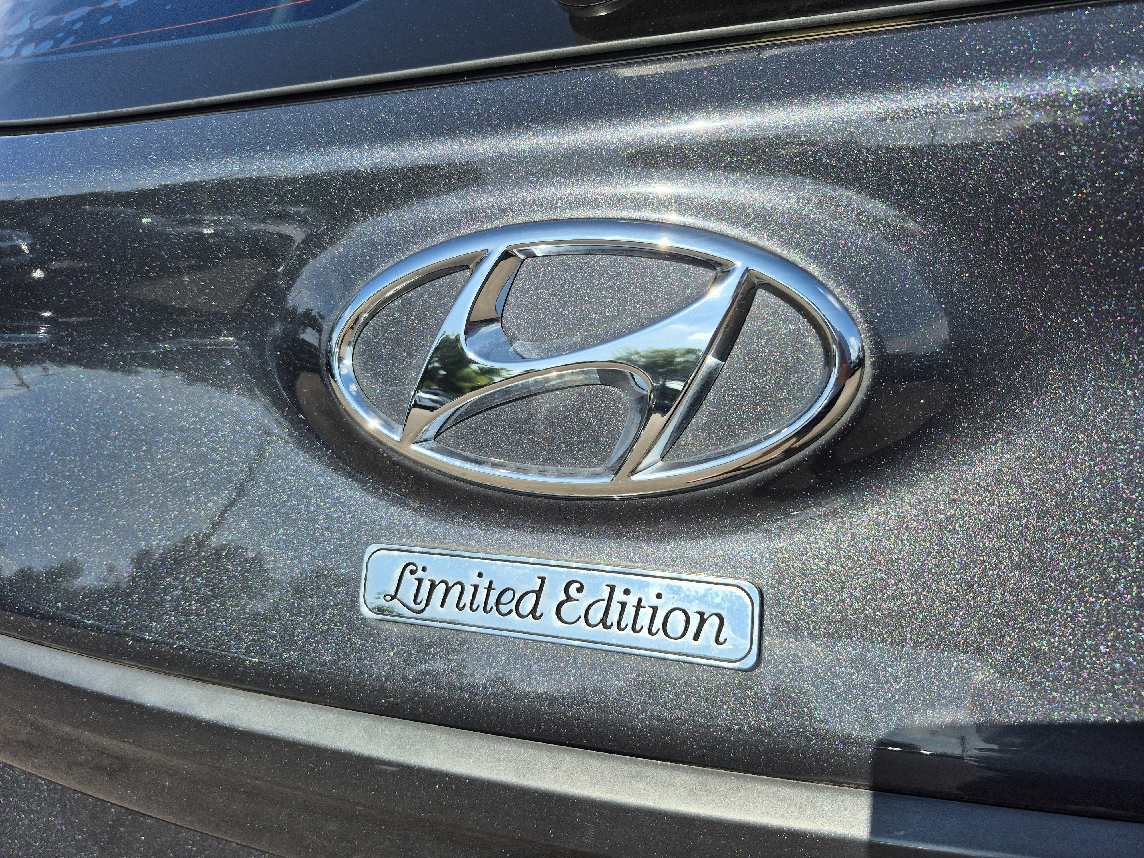 Certified 2023 Hyundai Kona SE w/ Cargo Package AWD/4WD image 33