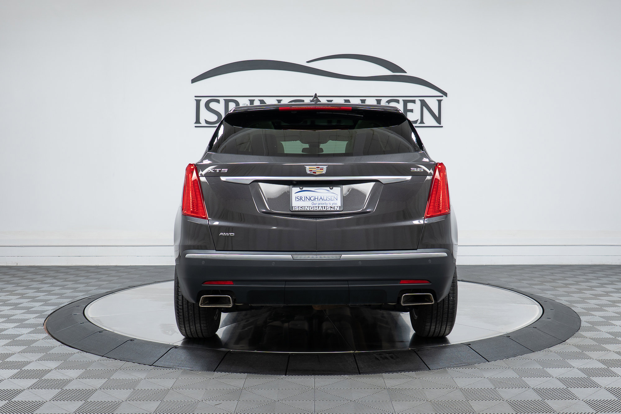 Used 2018 Cadillac XT5 Luxury w/ Driver Awareness Package AWD/4WD image 6