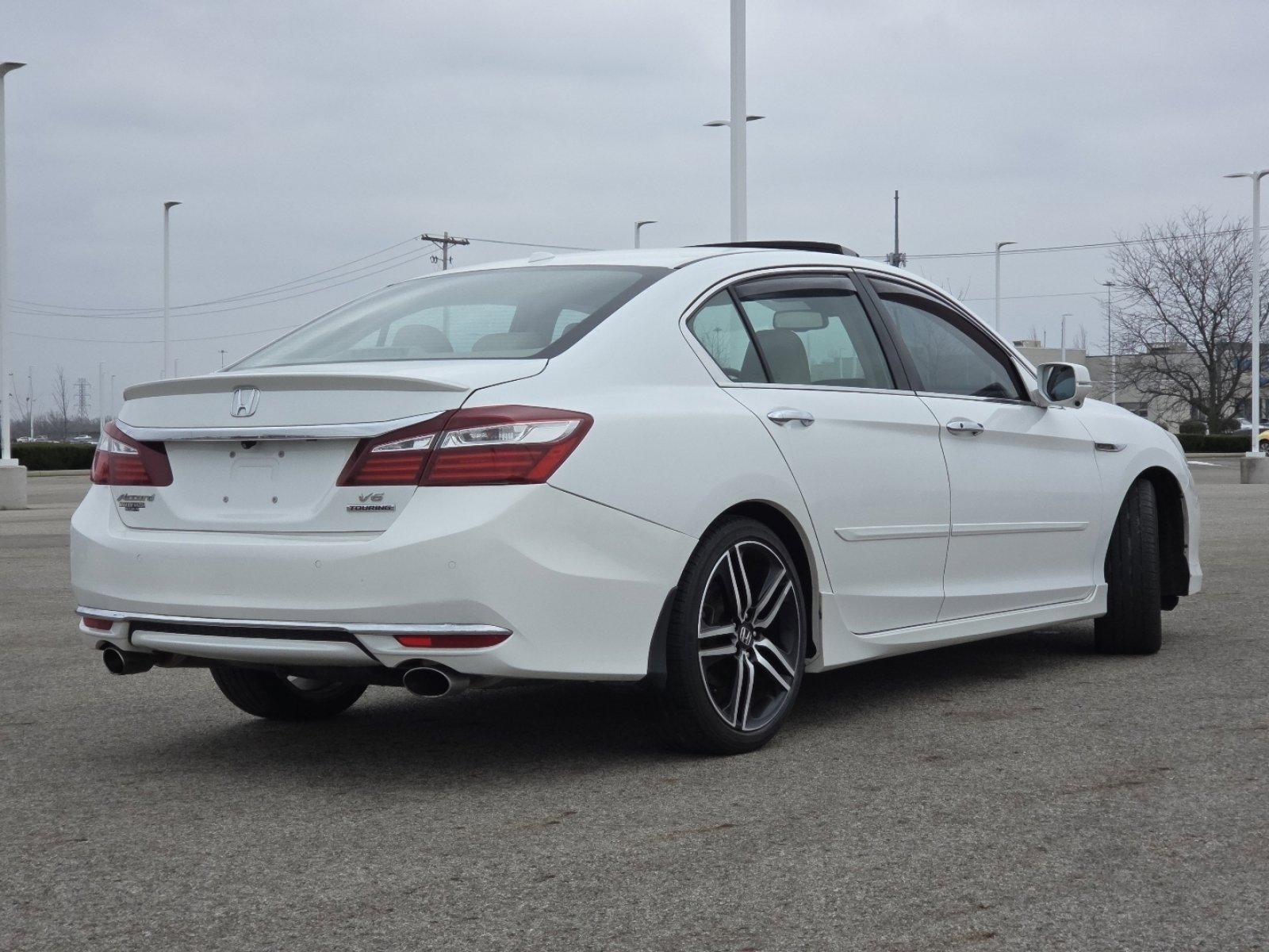 Used 2016 Honda Accord Touring image 16