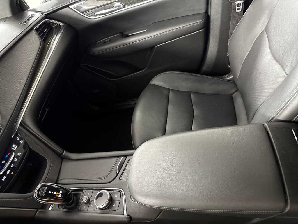 Used 2021 Cadillac XT5 Premium Luxury image 17