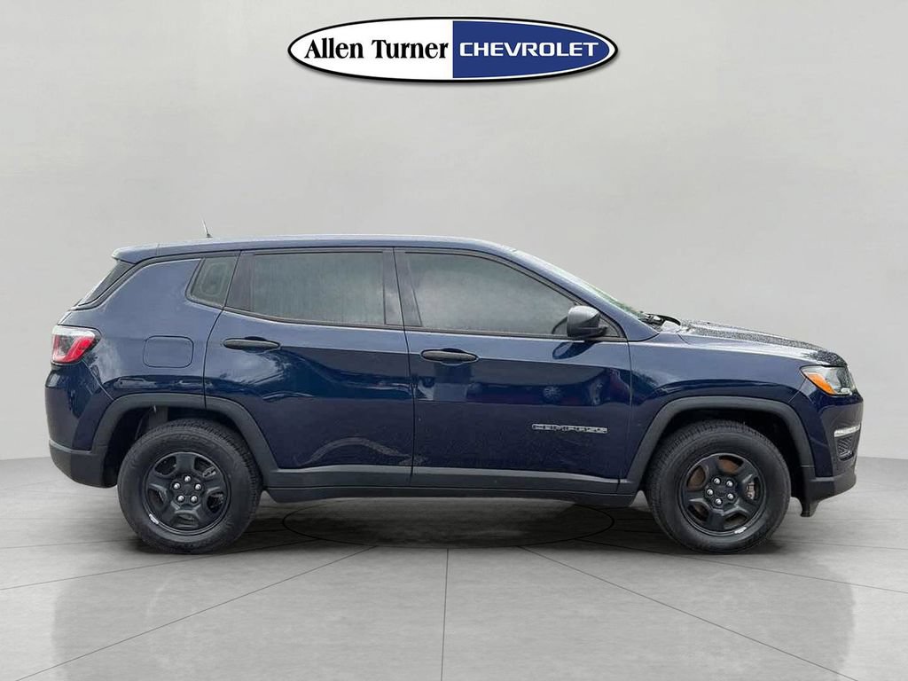 Used 2017 Jeep Compass Sport FWD image 3