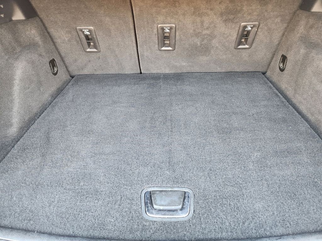 Used 2023 Cadillac XT4 Premium Luxury AWD/4WD image 31