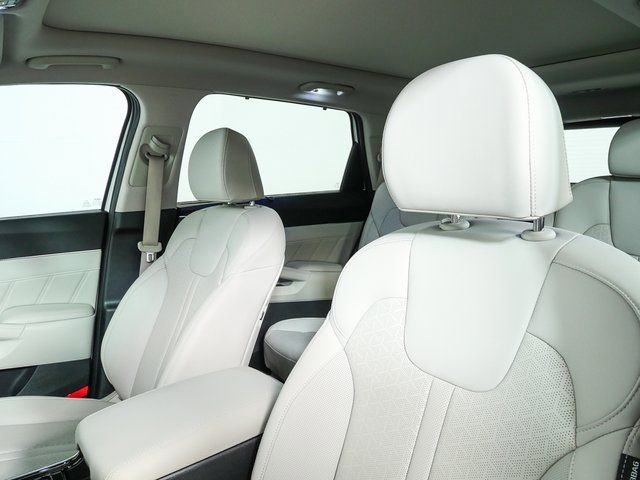 Used 2023 Kia Sorento SX Prestige w/ Panoramic Sunroof Package image 5