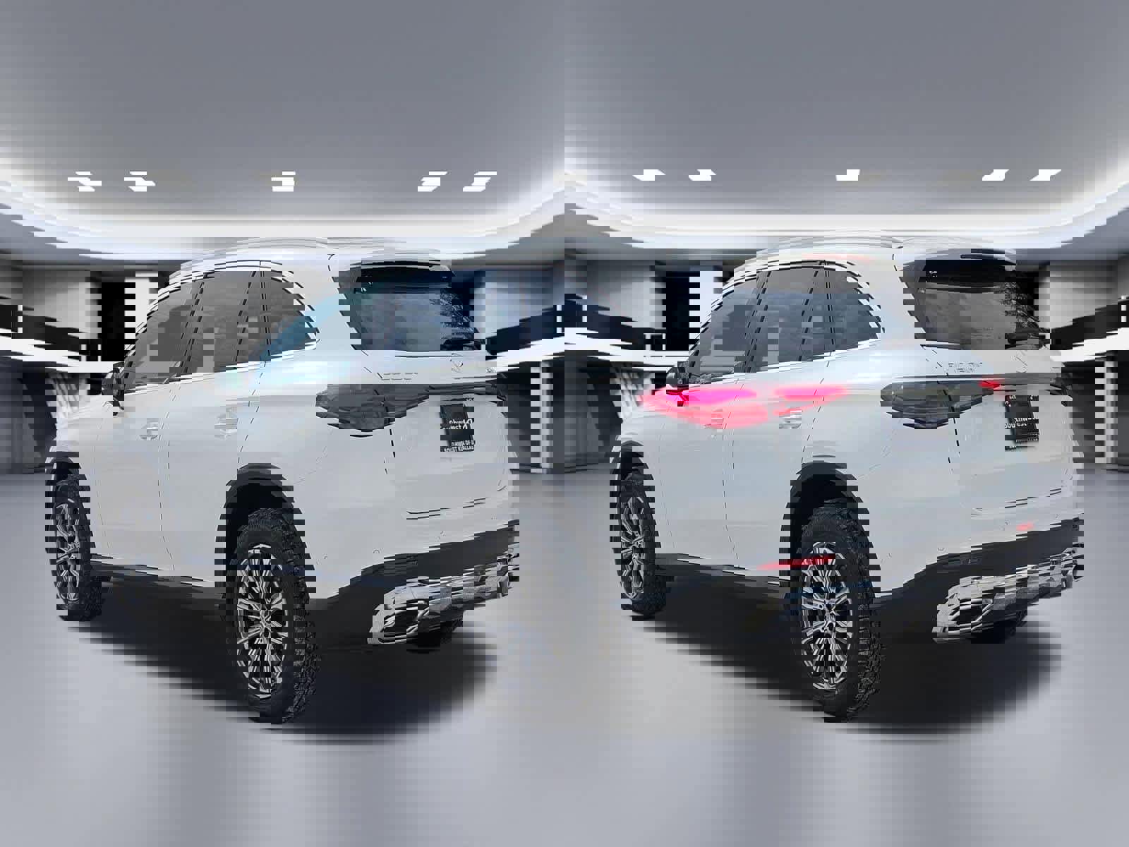 Used 2024 Mercedes-Benz GLC 300 4MATIC image 4