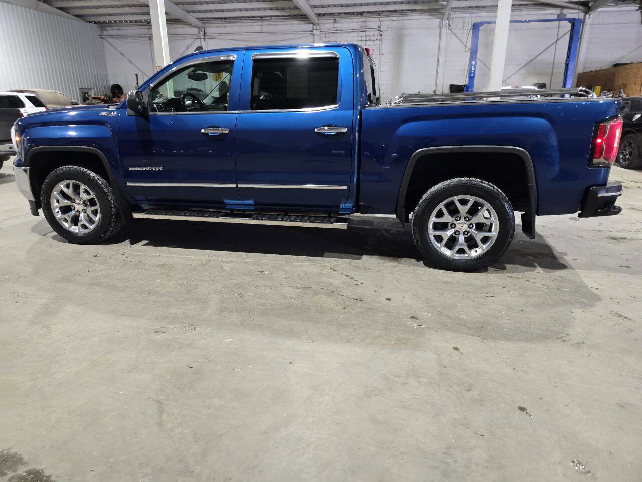 Used 2018 GMC Sierra 1500 SLT w/ SLT Premium Package image 6
