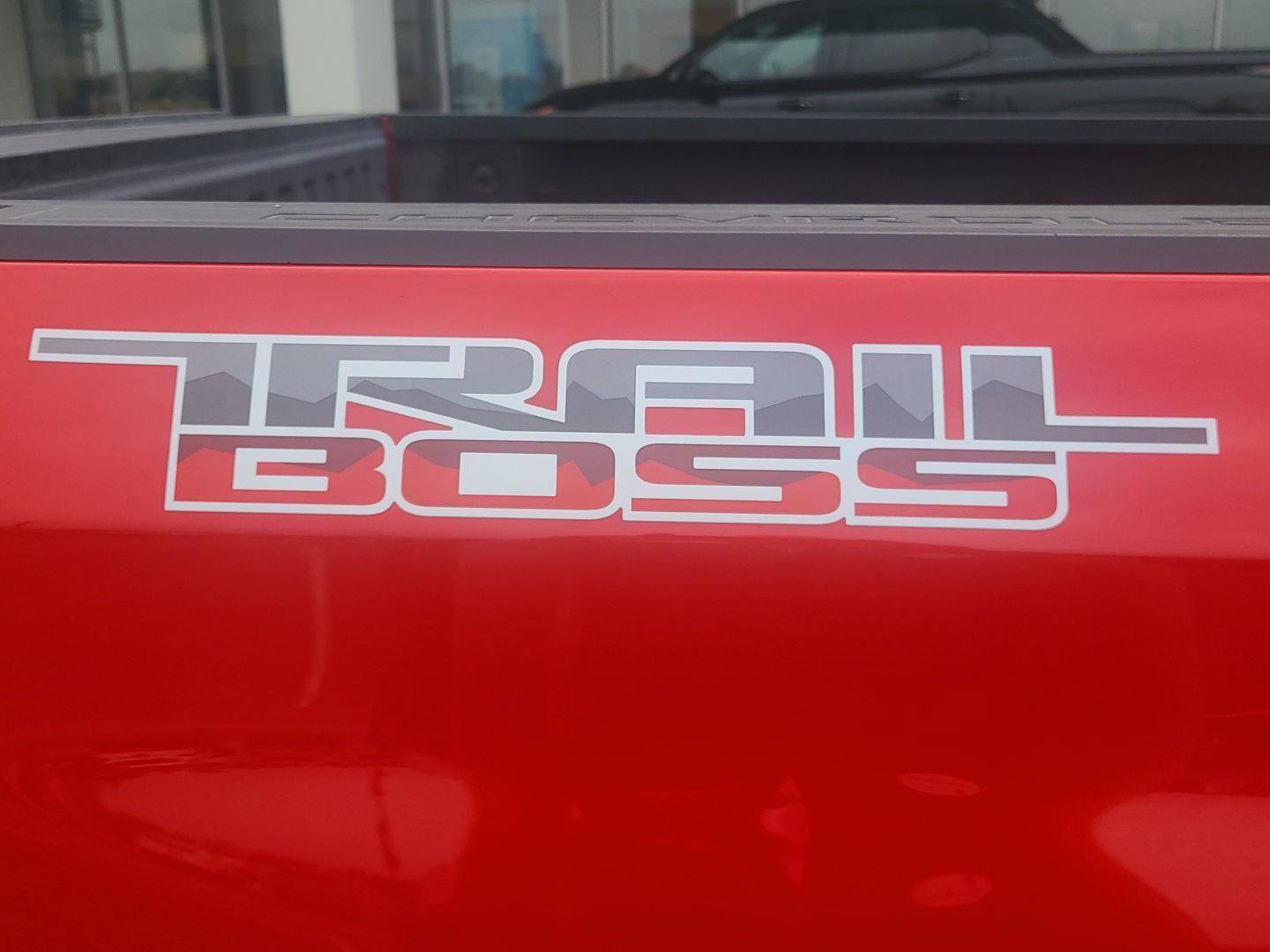 Used 2022 Chevrolet Silverado 1500 Custom Trail Boss image 11