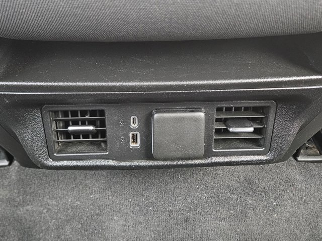 Used 2025 Chevrolet Silverado 1500 LT AWD/4WD image 16