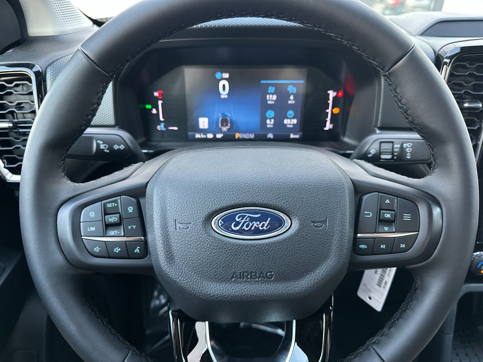 New 2025 Ford Ranger XLT w/ FX4 Off-Road Package AWD/4WD image 23