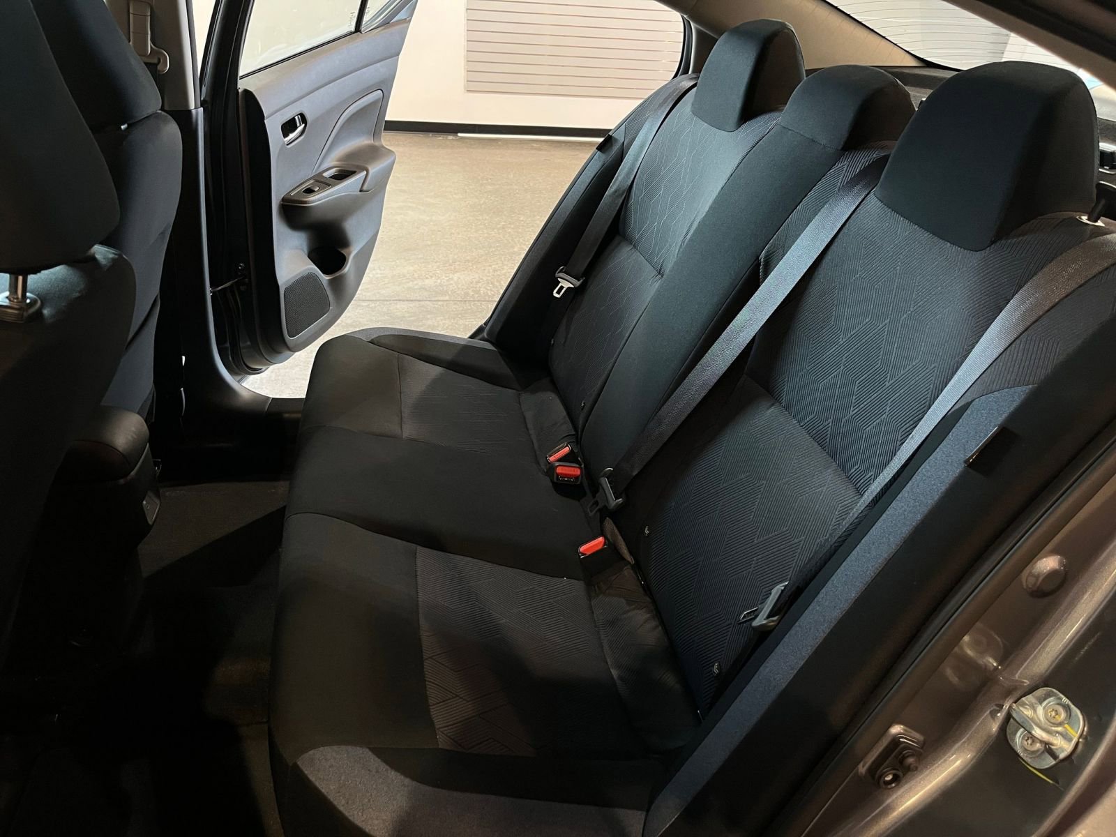 Used 2025 Nissan Versa SV image 38
