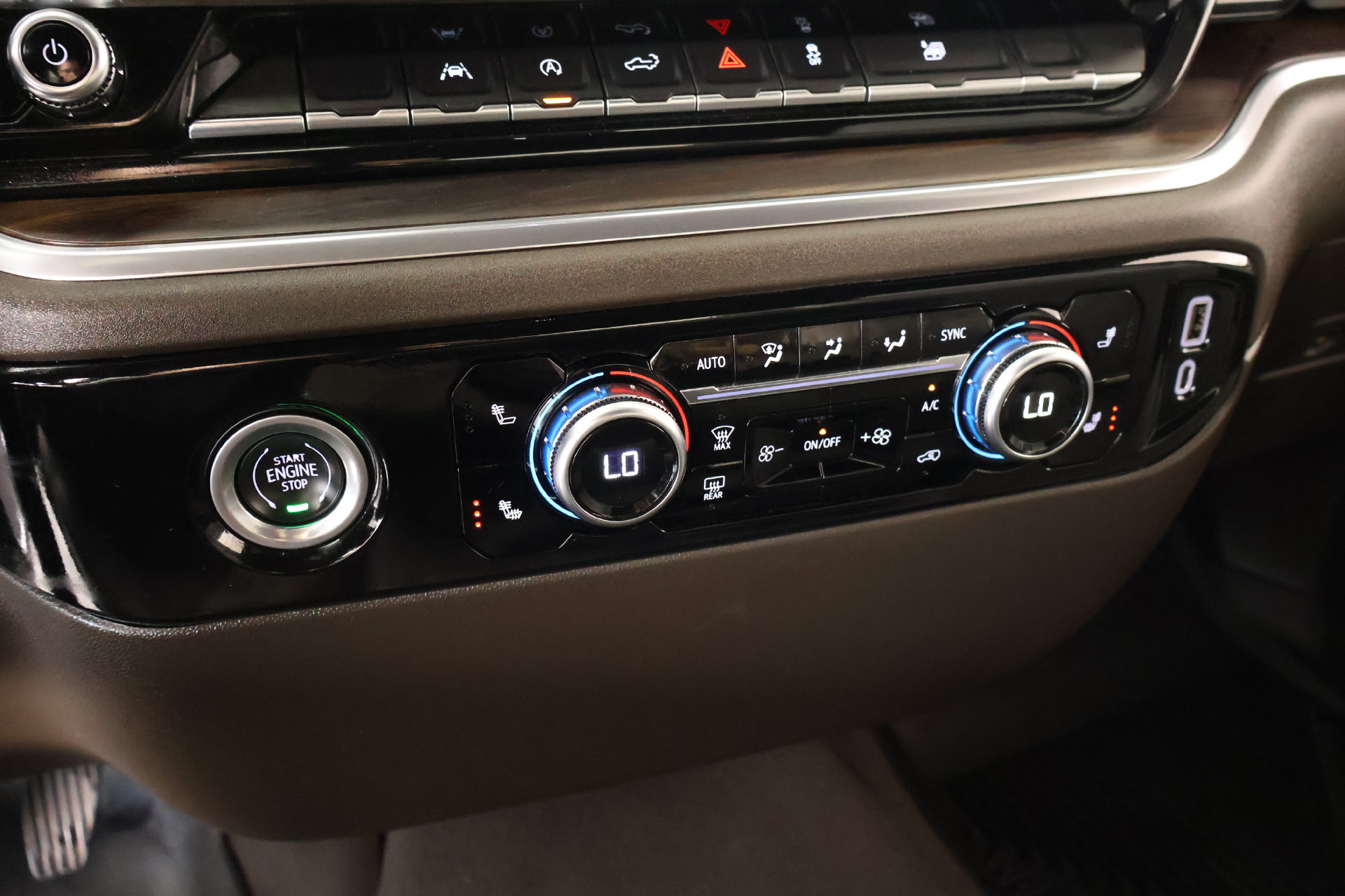 Used 2022 GMC Sierra 1500 SLT RWD image 7