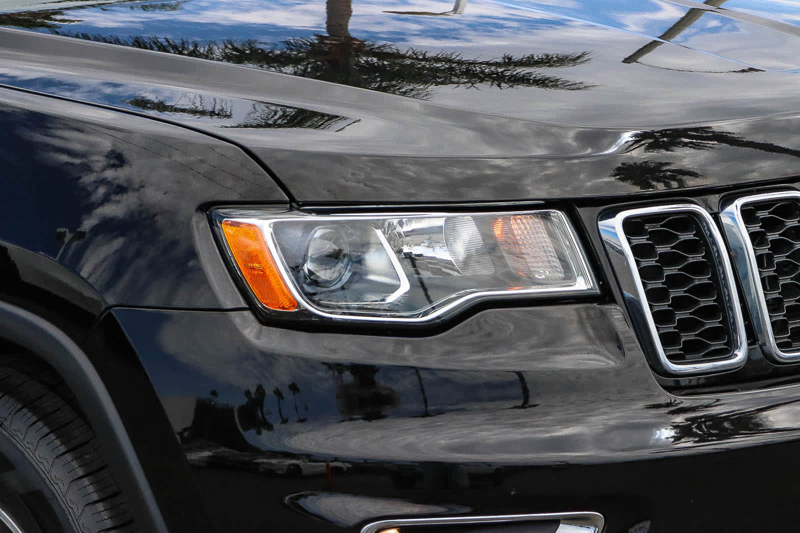 Used 2019 Jeep Grand Cherokee Limited RWD image 4