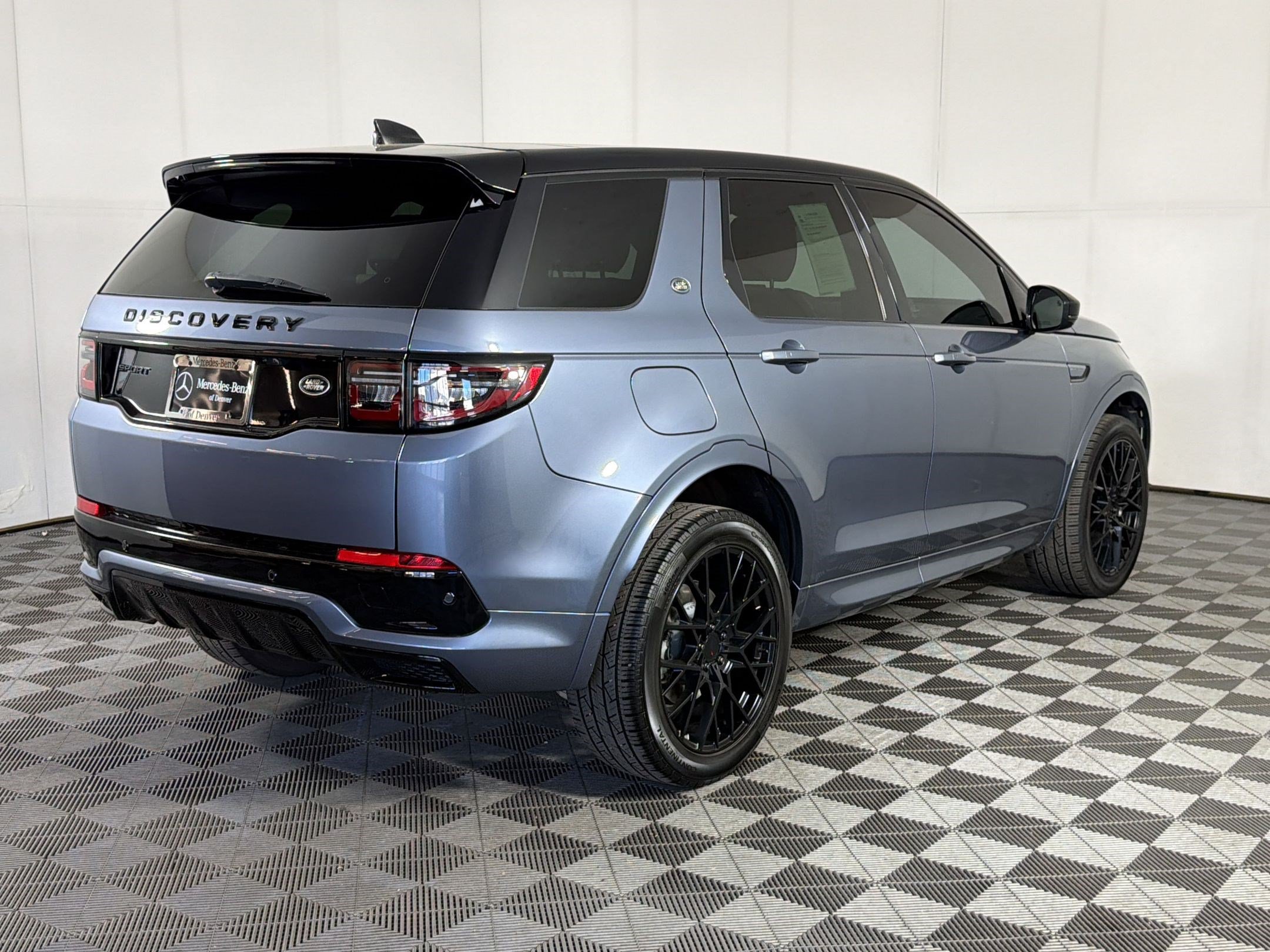 Used 2022 Land Rover Discovery Sport S R-Dynamic AWD/4WD image 9