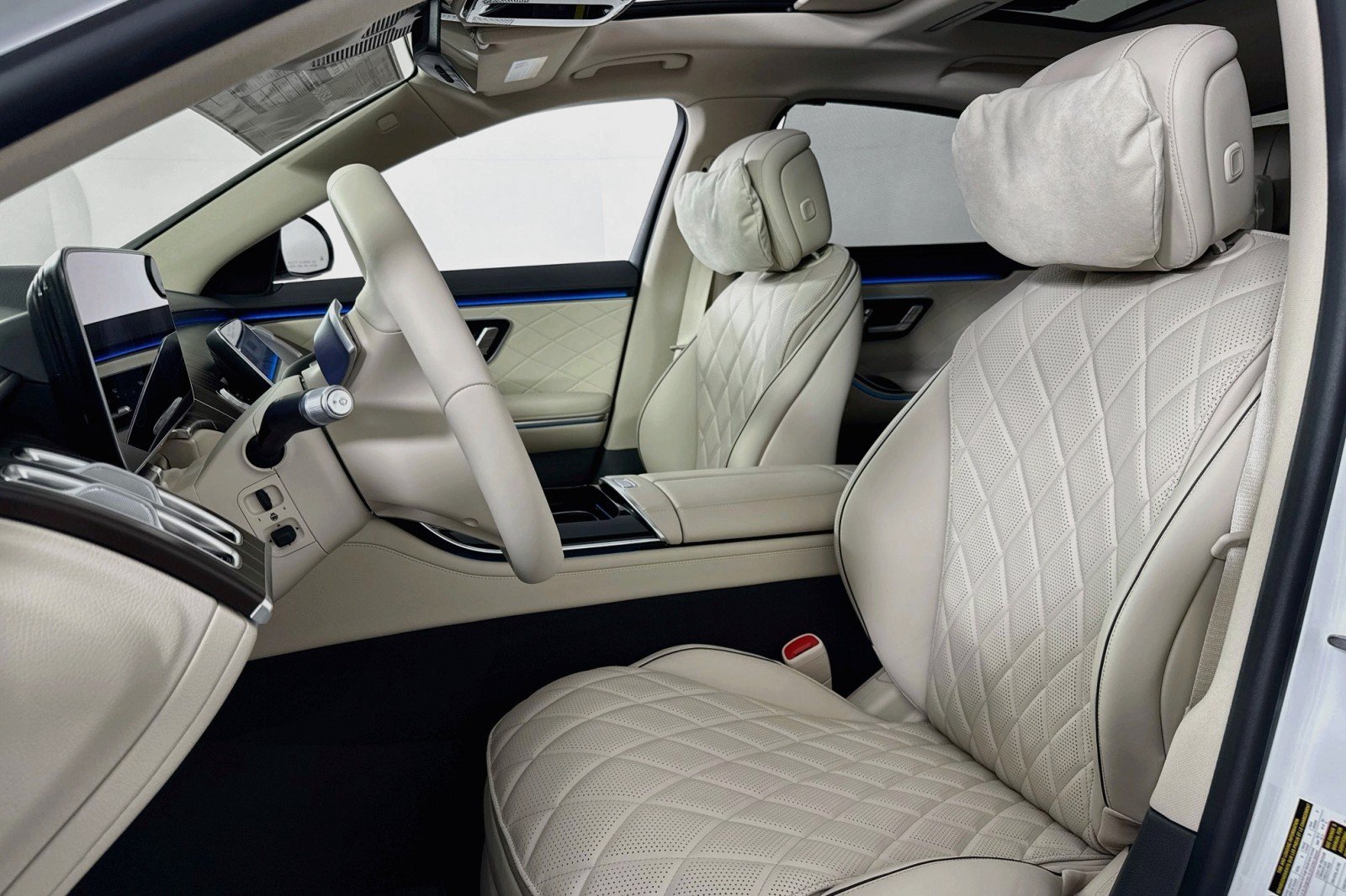 New 2026 Mercedes-Benz S 580e 4MATIC Sedan image 17