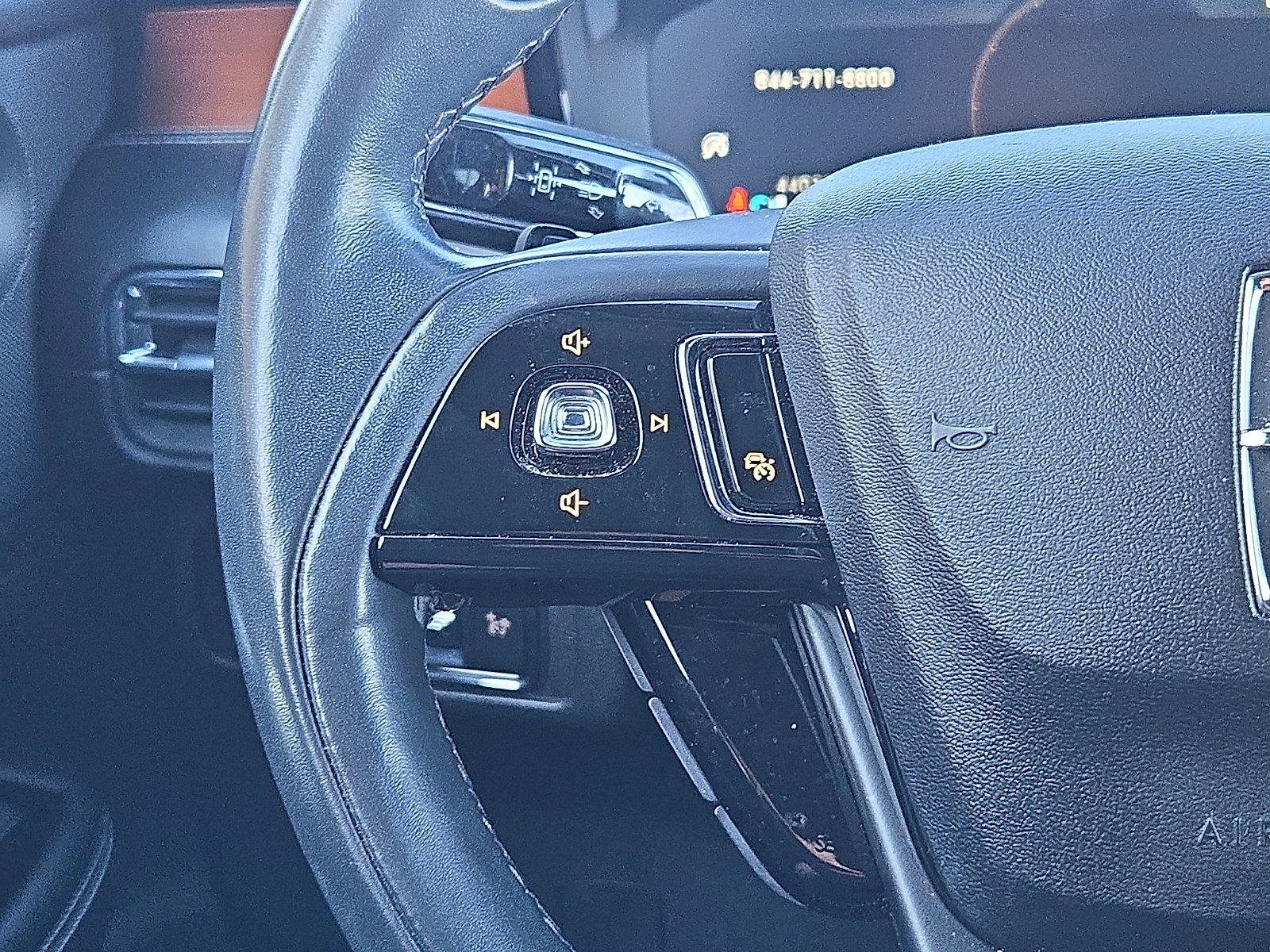 Used 2022 Lincoln Corsair Reserve w/ Luxury Package image 23