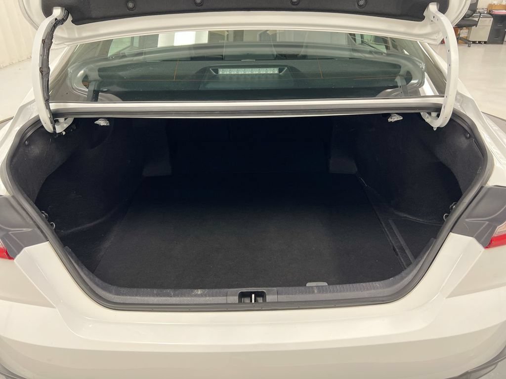 Used 2025 Toyota Camry SE FWD image 24