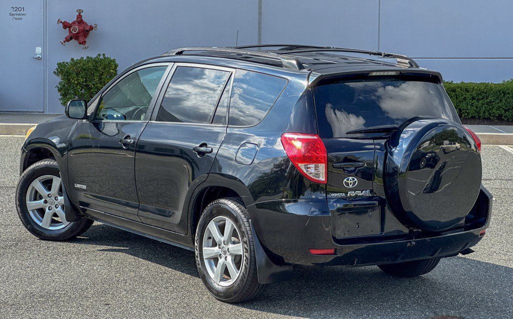Used 2007 Toyota RAV4 Limited AWD/4WD image 16