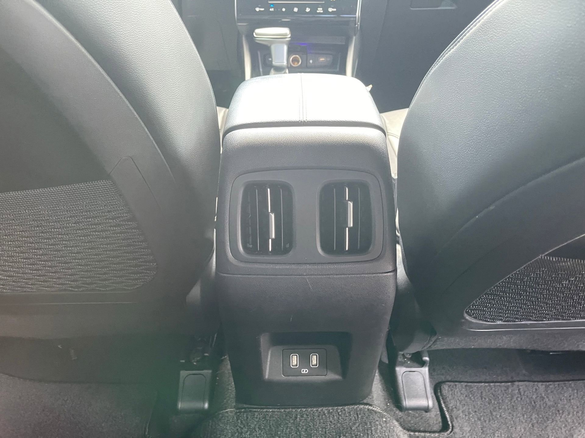 Used 2023 Hyundai Santa Cruz Limited w/ Tow & Go Package image 26