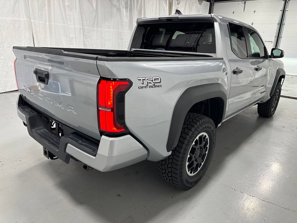 Used 2026 Toyota Tacoma TRD Off-Road AWD/4WD image 7