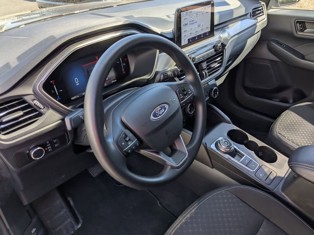 Used 2025 Ford Escape Active image 14