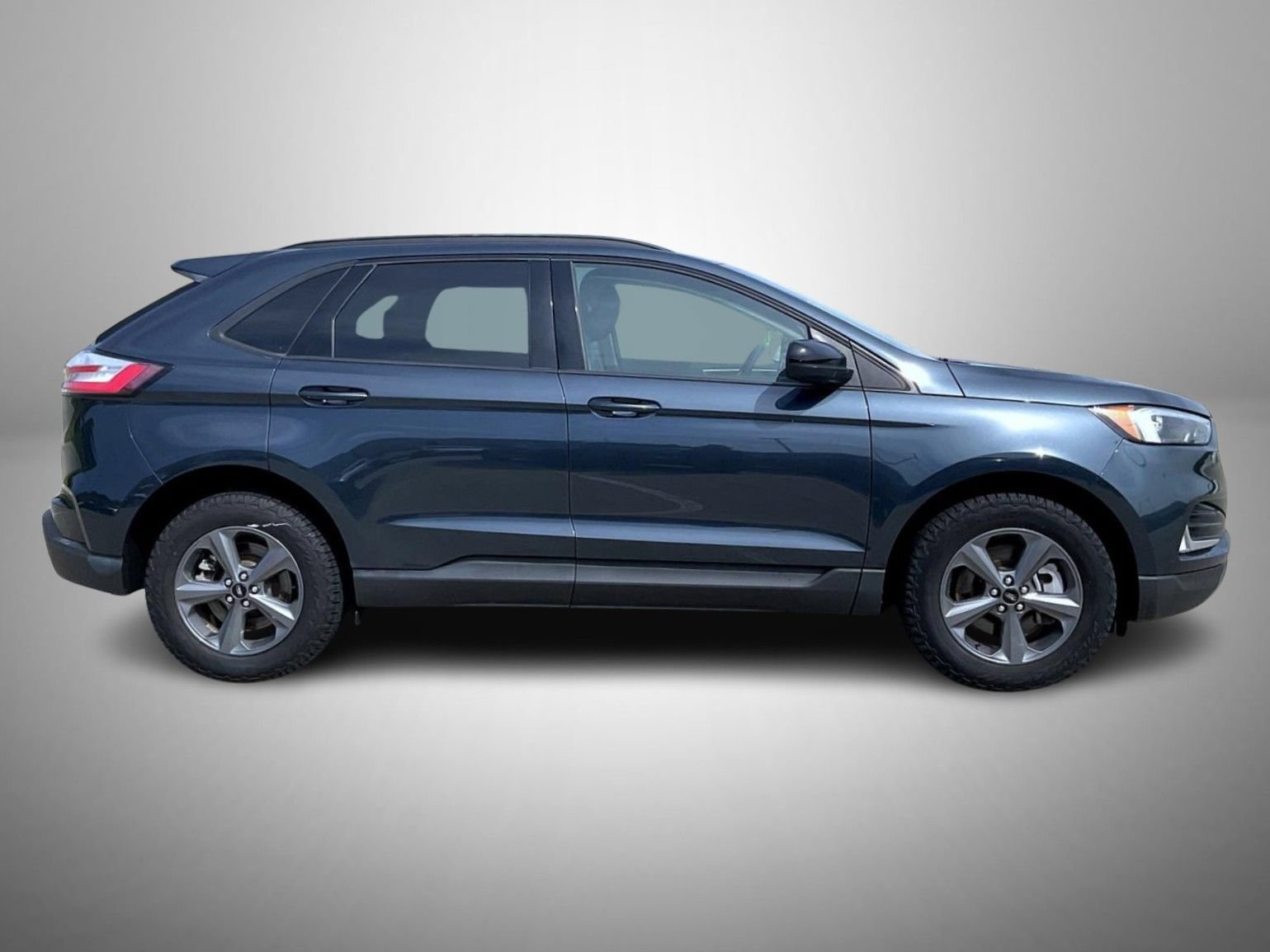 Used 2024 Ford Edge SEL w/ Sport Appearance Package AWD/4WD image 4