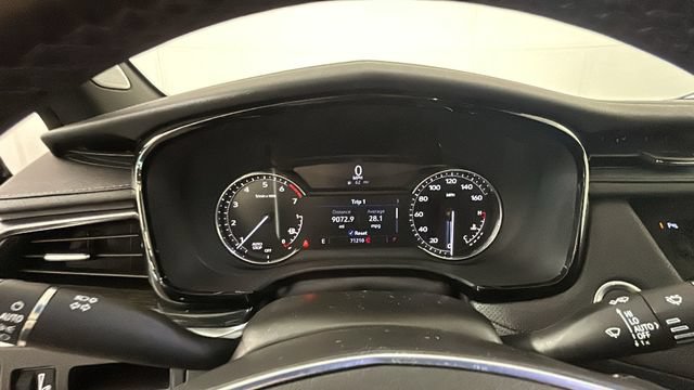 Used 2021 Cadillac XT5 Premium Luxury FWD image 17