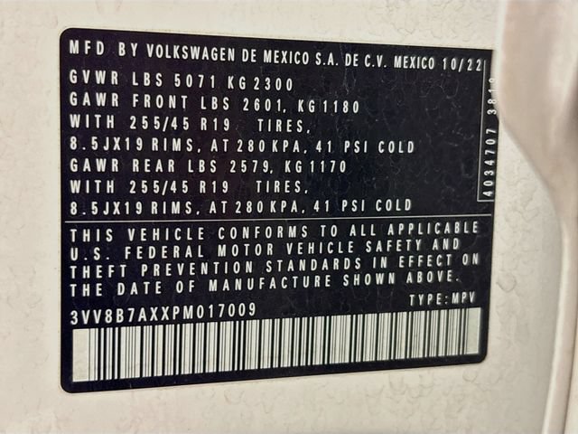 Certified 2023 Volkswagen Tiguan SE R-Line AWD/4WD image 36