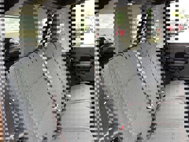 Used 2025 Jeep Wrangler Unlimited Rubicon AWD/4WD image 29