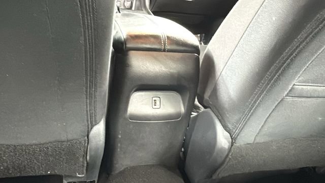 Certified 2024 Nissan Sentra SV FWD image 33