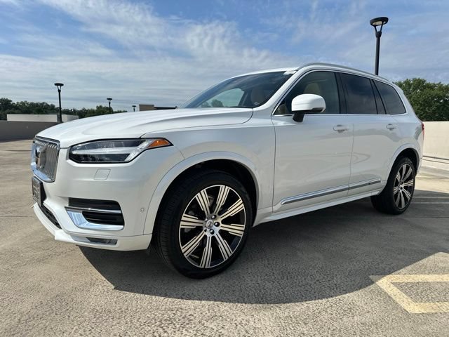 Certified 2023 Volvo XC90 B6 Ultimate w/ Protection Package AWD/4WD image 3