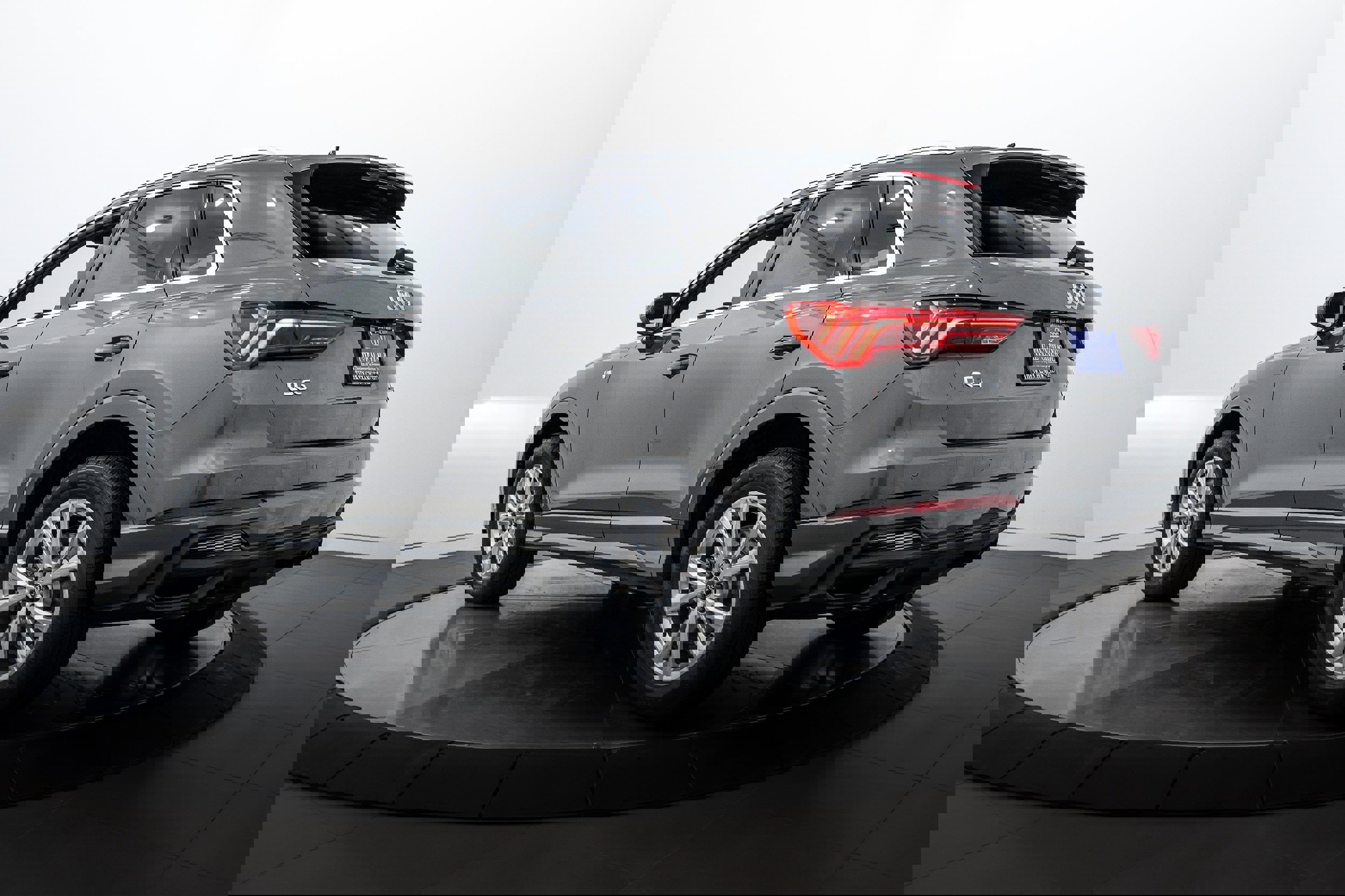New 2025 Audi Q3 2.0T Premium image 5