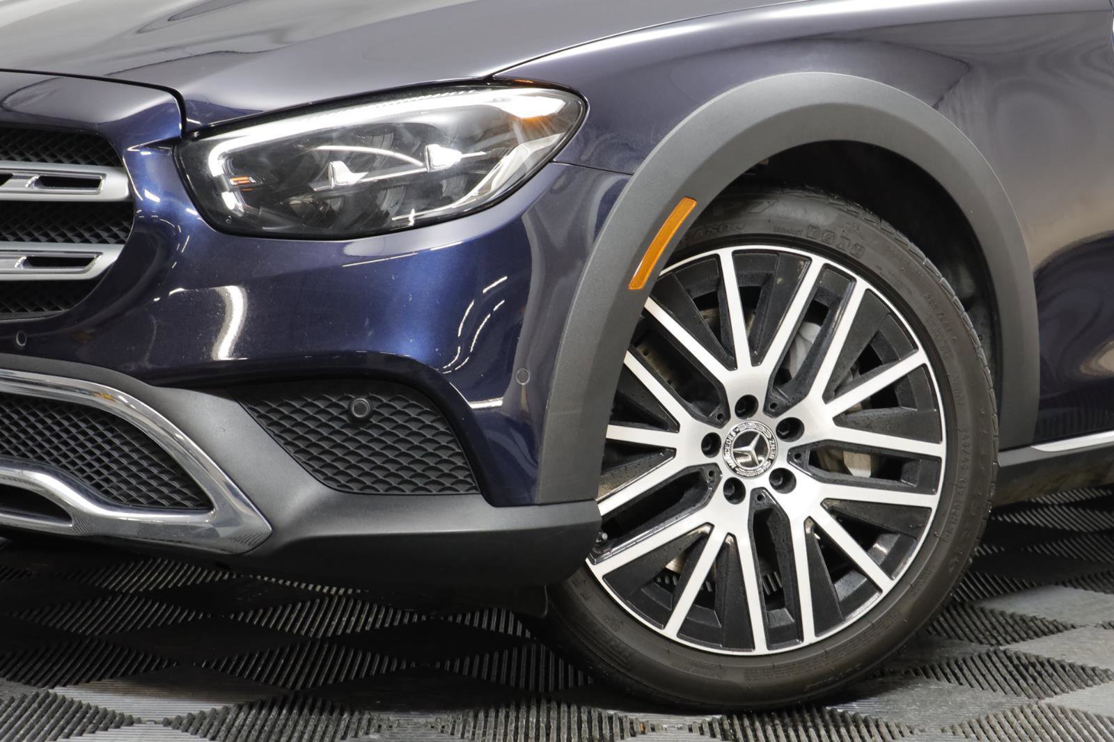 Used 2022 Mercedes-Benz E 450 4MATIC All-Terrain Wagon image 3