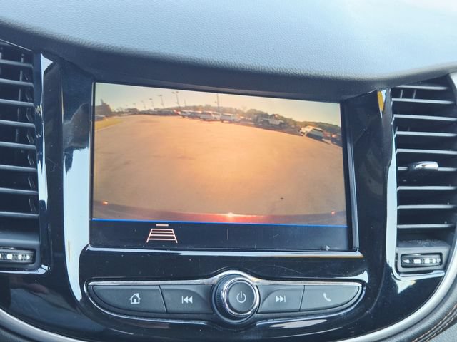 Used 2021 Chevrolet Trax LT w/ LT Convenience Package FWD image 23