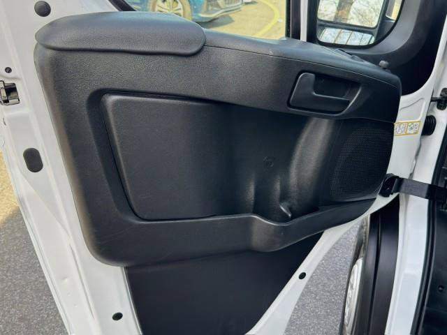 Used 2025 RAM ProMaster 2500 w/ Convenience Group FWD image 32