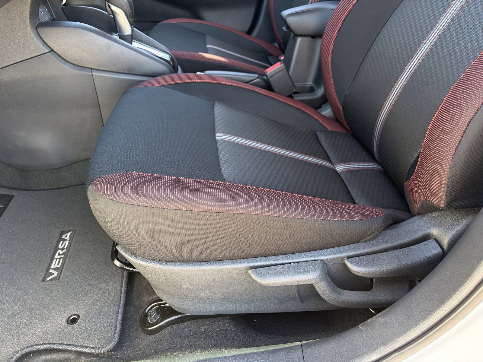 New 2025 Nissan Versa SR w/ Trunk Package image 22