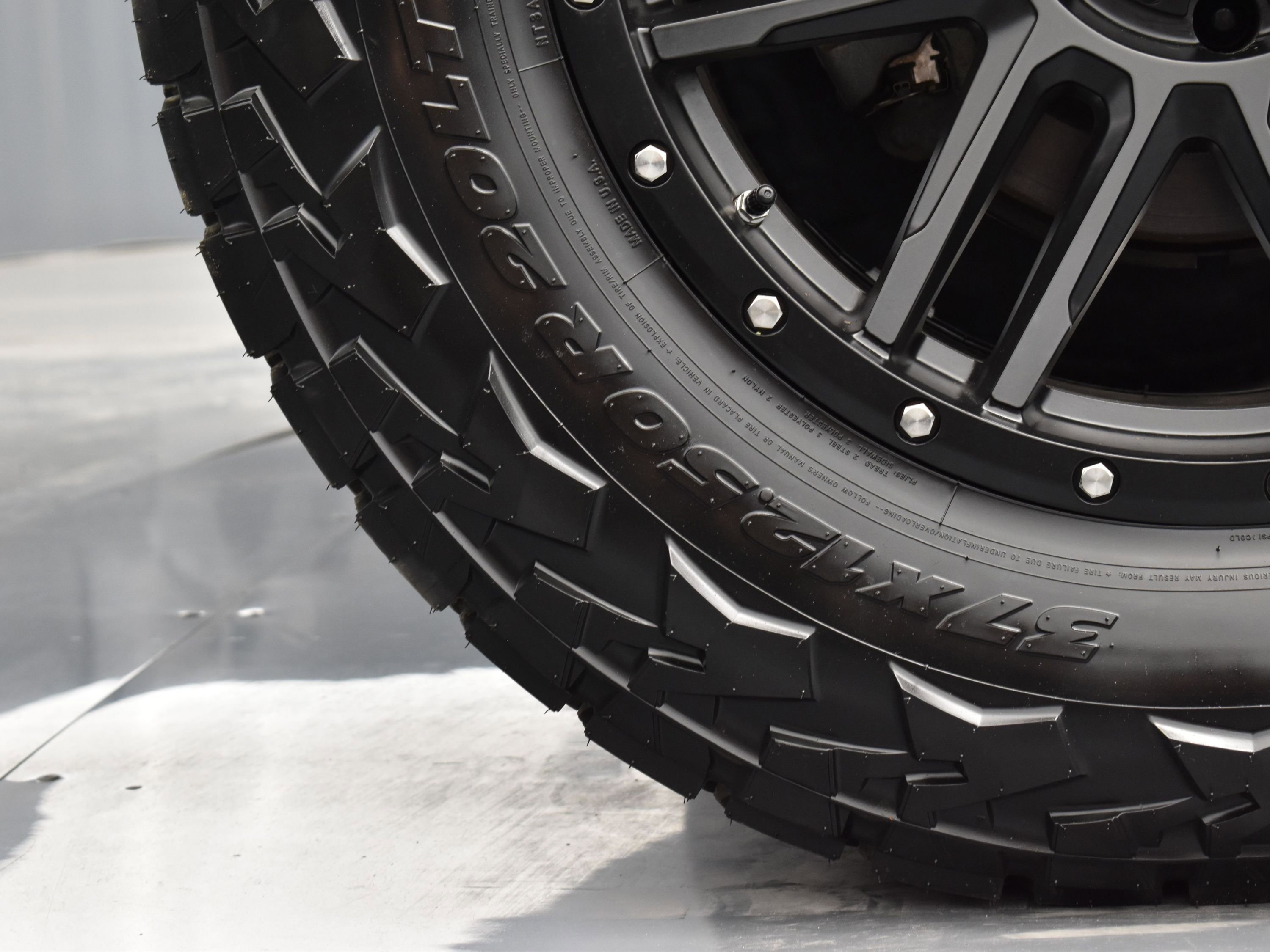 Used 2023 Nissan Titan PRO-4X w/ Pro-4x Convenience Package image 43