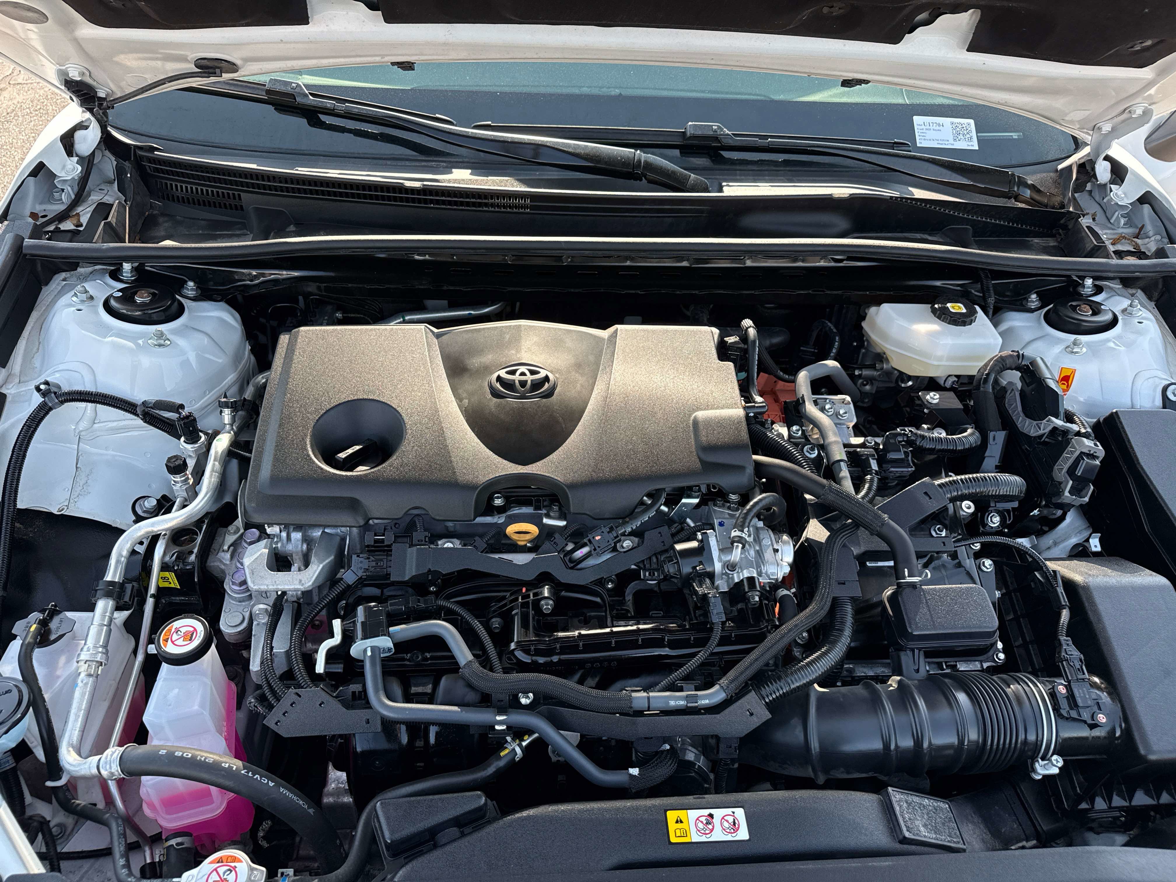 Used 2025 Toyota Camry LE FWD image 8