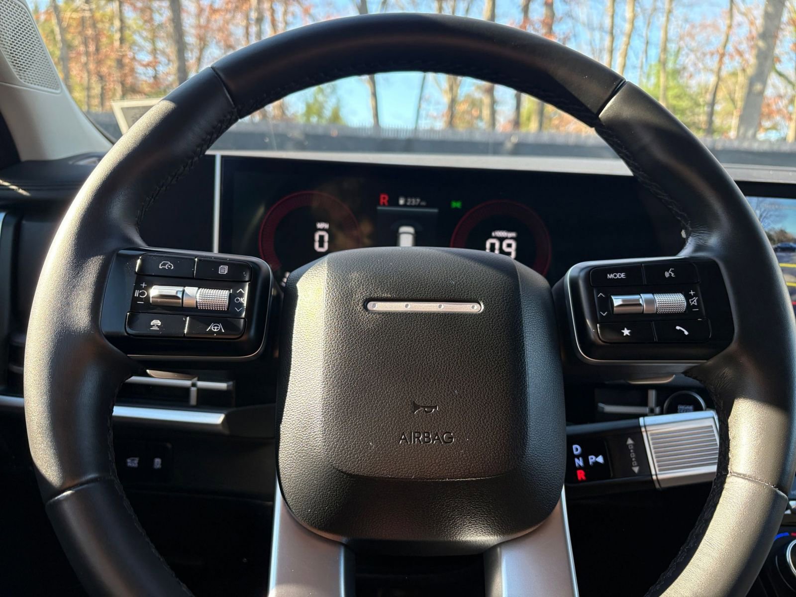 Used 2025 Hyundai Santa Fe SEL image 23