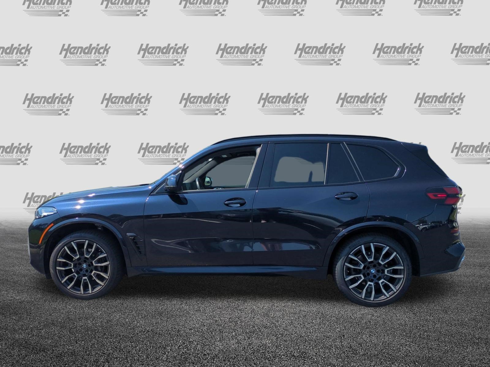 Used 2024 BMW X5 sDrive40i w/ M Sport Package RWD image 7