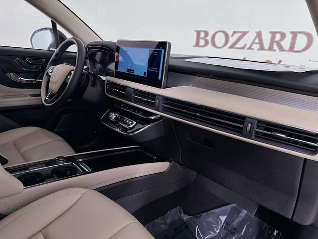 New 2026 Lincoln Corsair Premiere w/ Rear Removable Package Tray FWD image 29