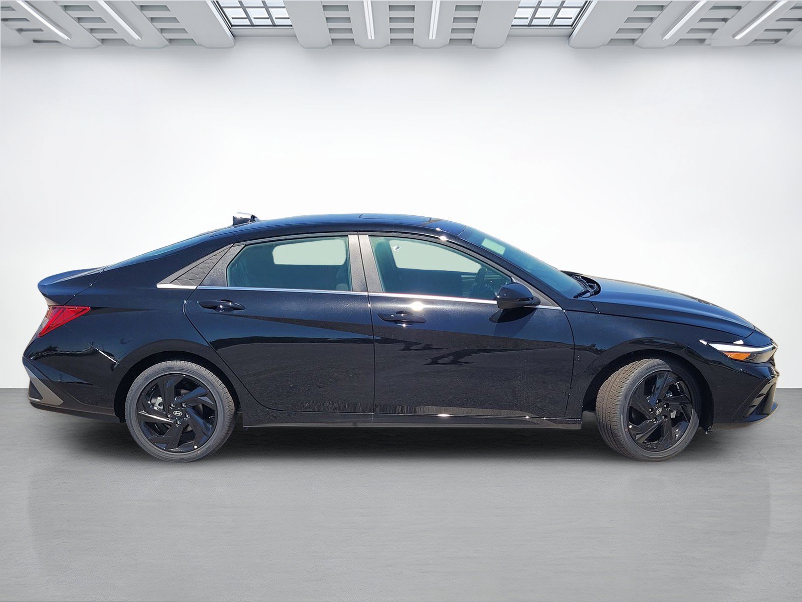 New 2026 Hyundai Elantra SEL Sport Premium FWD image 3