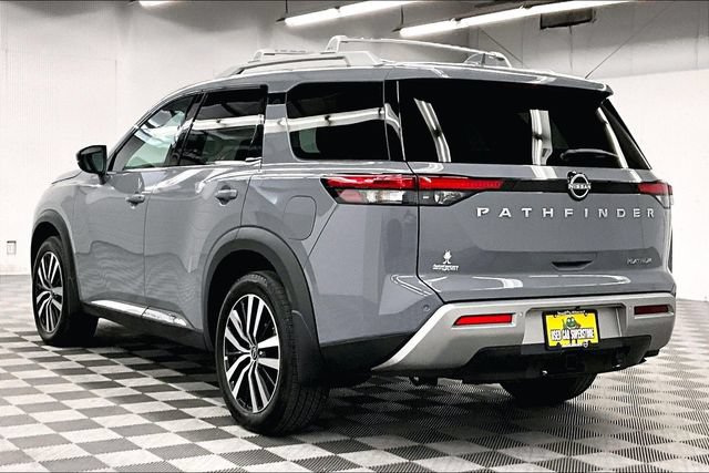 Used 2025 Nissan Pathfinder Platinum w/ Cargo Package FWD image 2