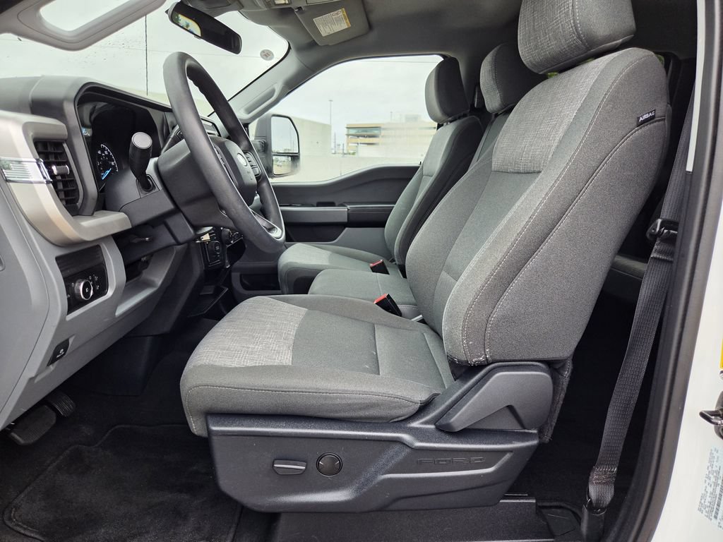 Used 2025 Ford F250 XLT AWD/4WD image 23