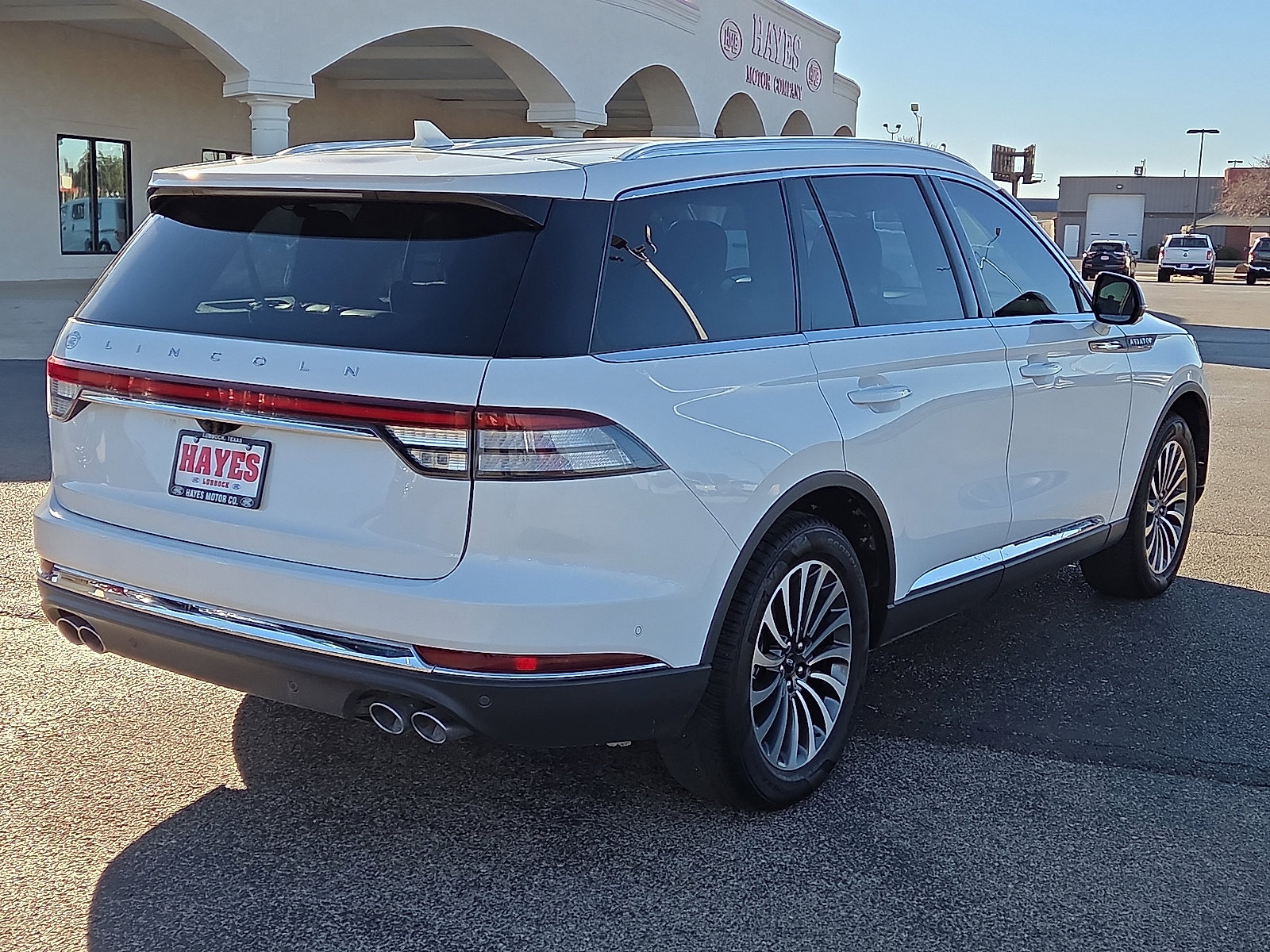 Used 2020 Lincoln Aviator Reserve w/ Equipment Group 201A image 4