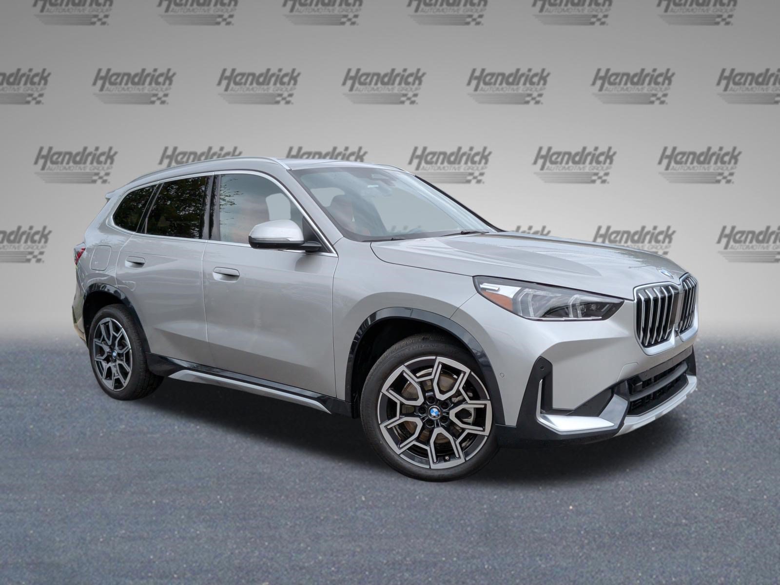 Used 2025 BMW X1 xDrive28i AWD/4WD image 2