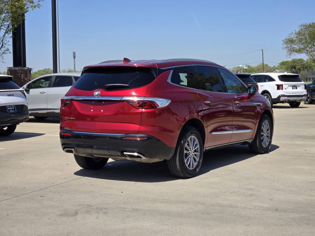Used 2024 Buick Enclave Premium image 4