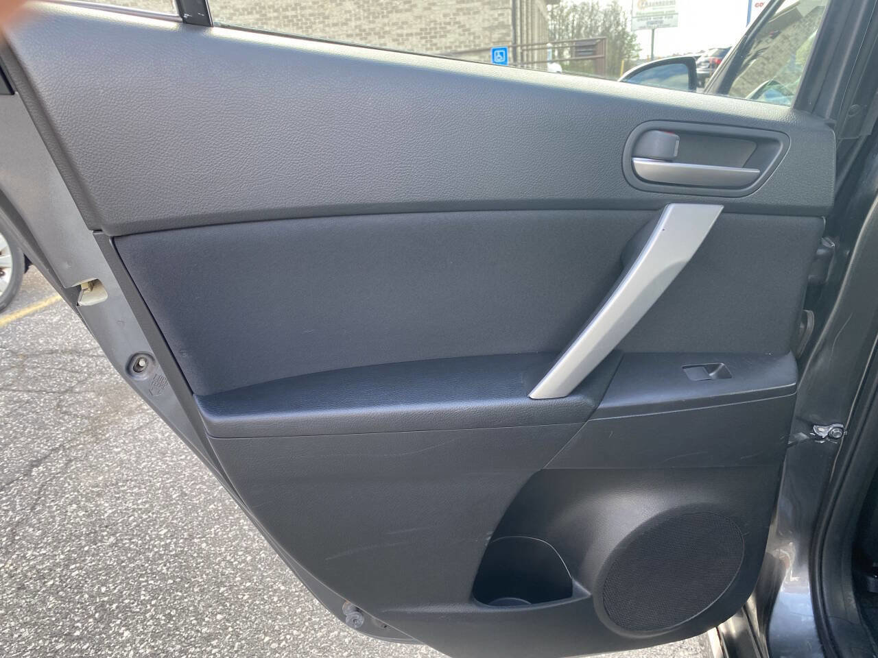 Used 2011 MAZDA MAZDA3 s Sport FWD image 14