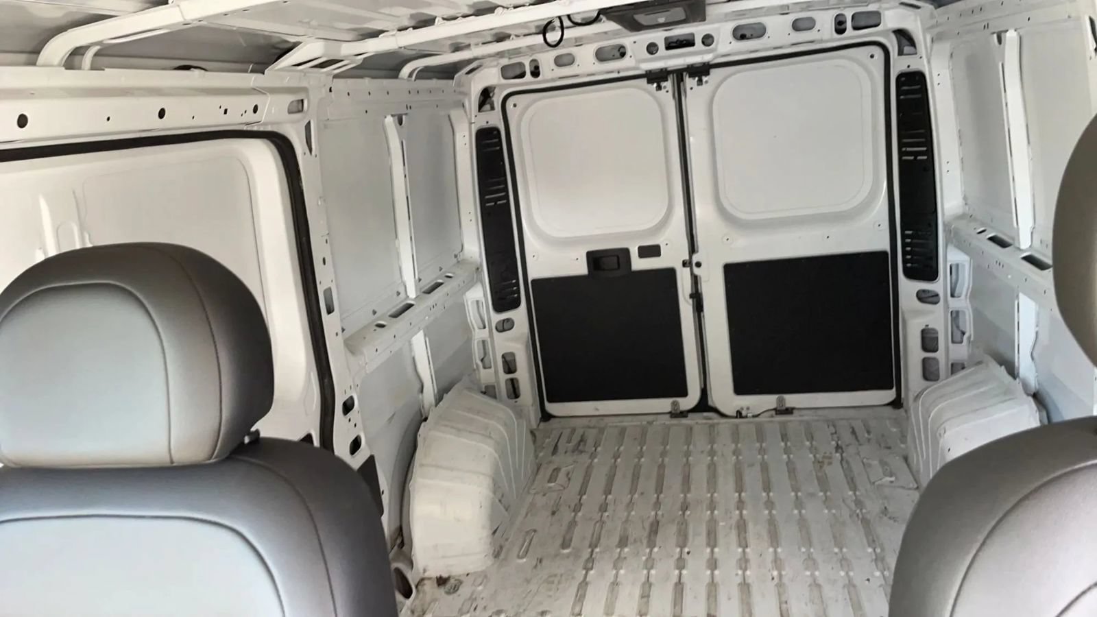 Used 2025 RAM ProMaster 2500 w/ Convenience Group FWD image 28