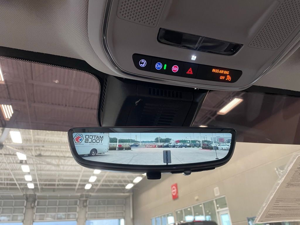 Used 2026 GMC Terrain Denali w/ LPO, Black Badging Package AWD/4WD image 9