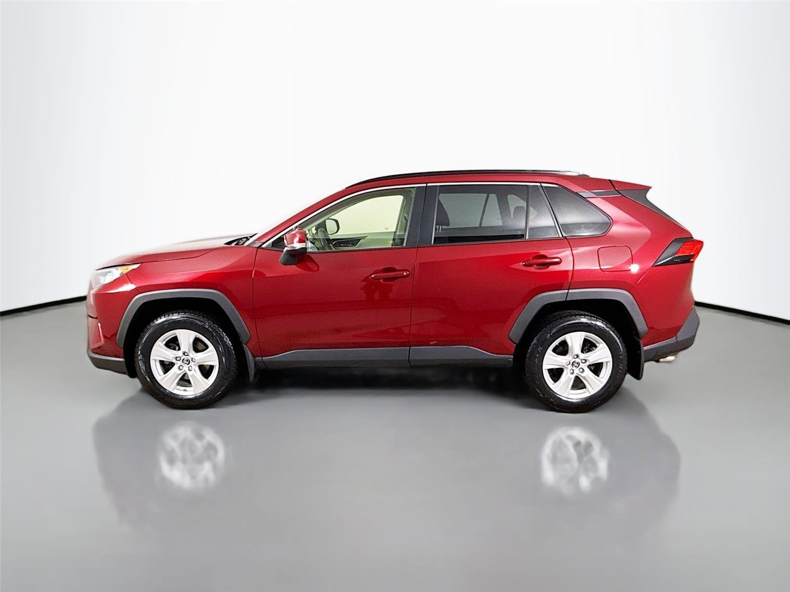 Used 2019 Toyota RAV4 XLE image 4