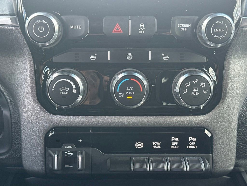 Used 2025 RAM 2500 Big Horn AWD/4WD image 21